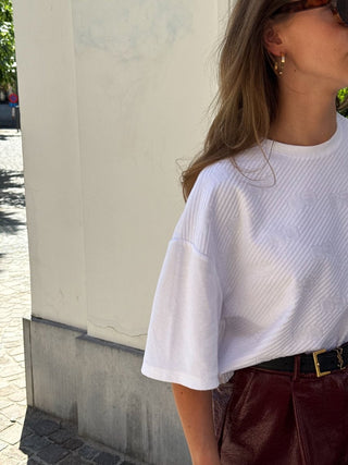 RAE T - SHIRT - Revived