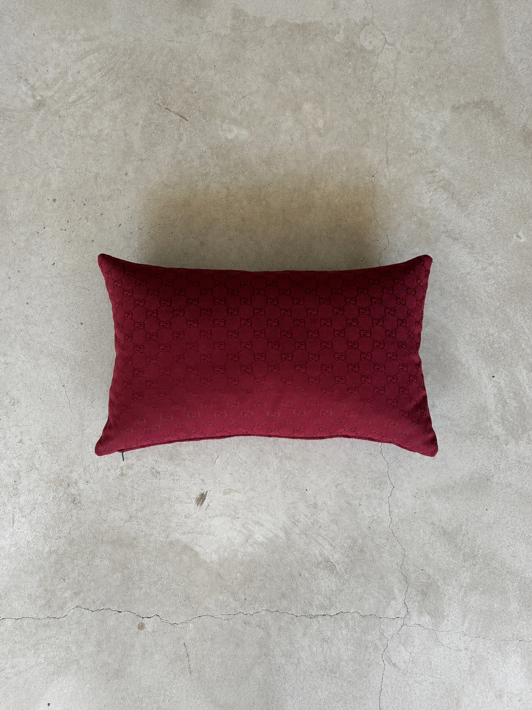 RAVI pillow