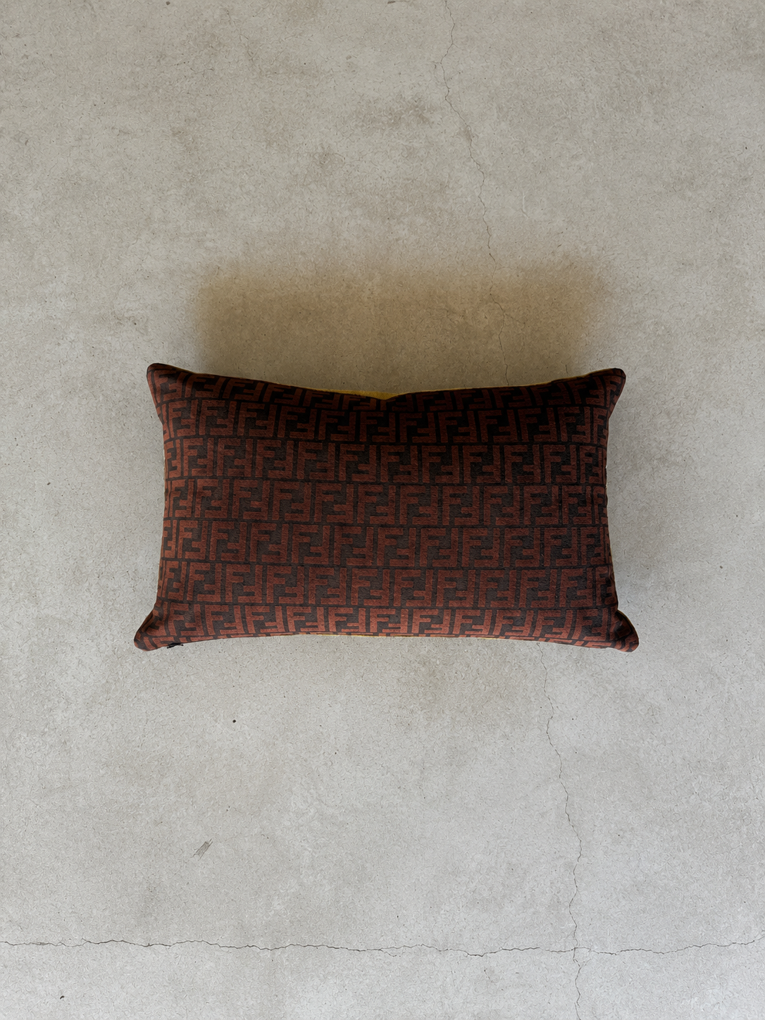 RAVI pillow